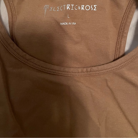 Electric & Rose Set - Sunset Leggings and Bella Bralette - Picture 10 of 12